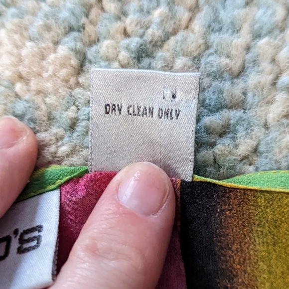 100% Silk Chico's Semi-sheer Floral Blouse - Picture 7 of 10